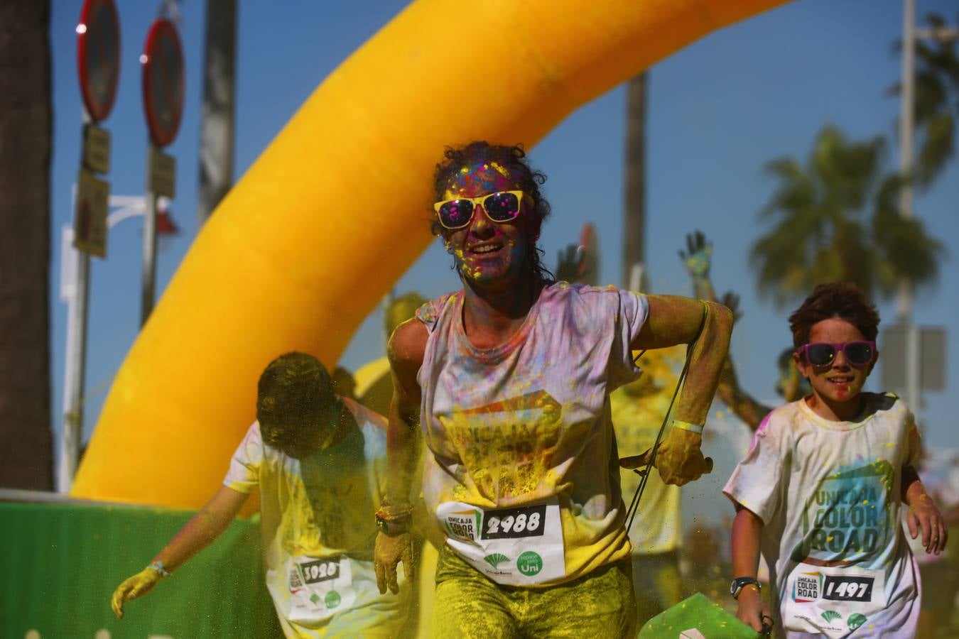 Búscate en la carrera solidaria Unicaja Color Road Cádiz (II)