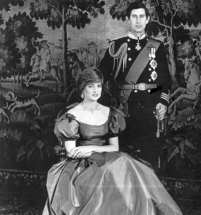 Fotografía oficial con Diana de Gales realizada por Lord Snowdon. 