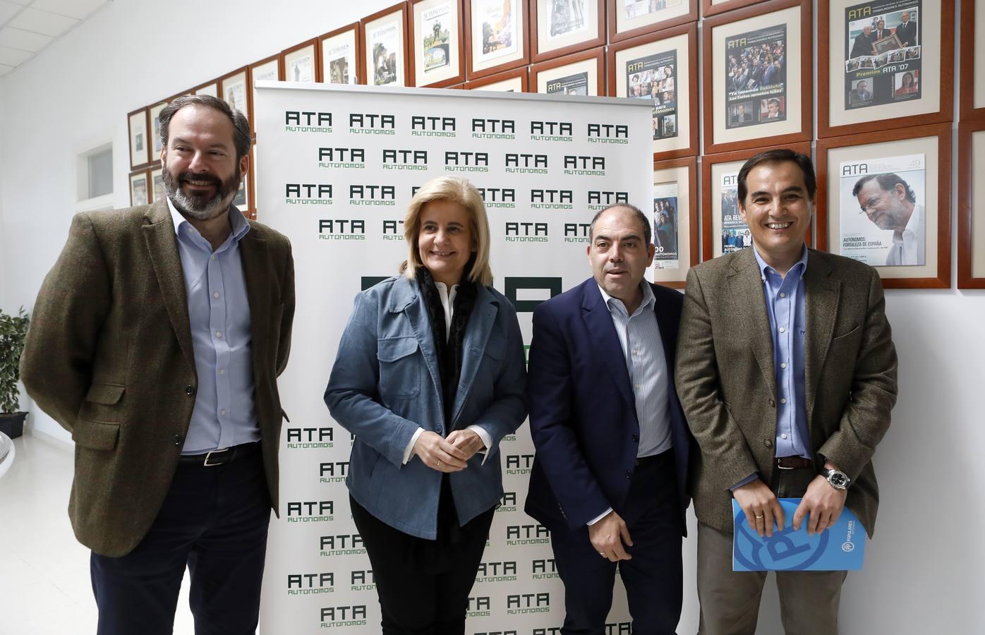 La visita de la exministra Fátima Bañez a Córdoba, en imágenes