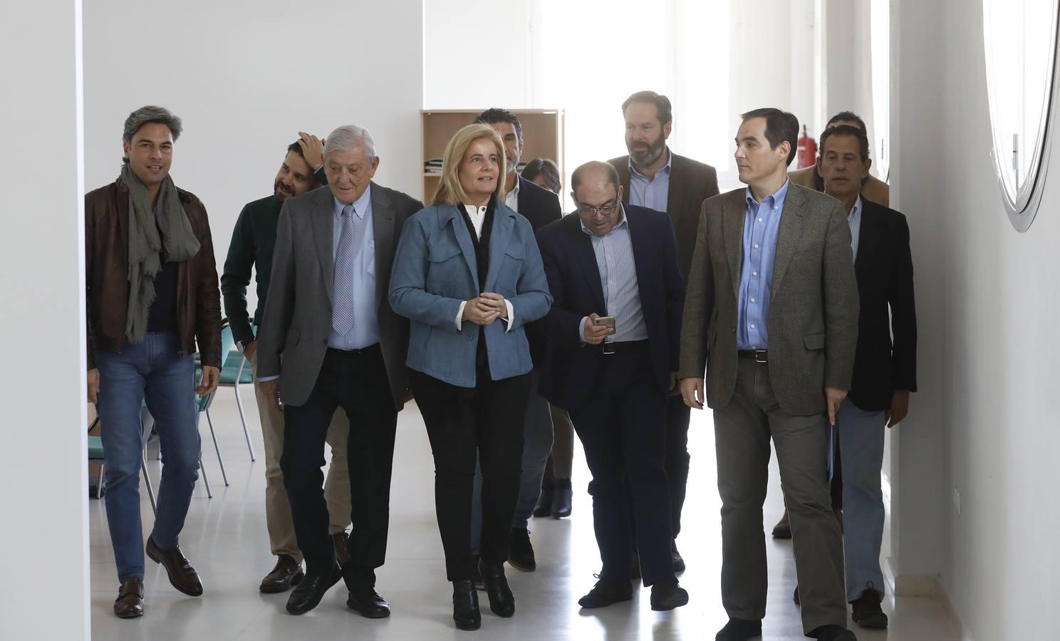 La visita de la exministra Fátima Bañez a Córdoba, en imágenes