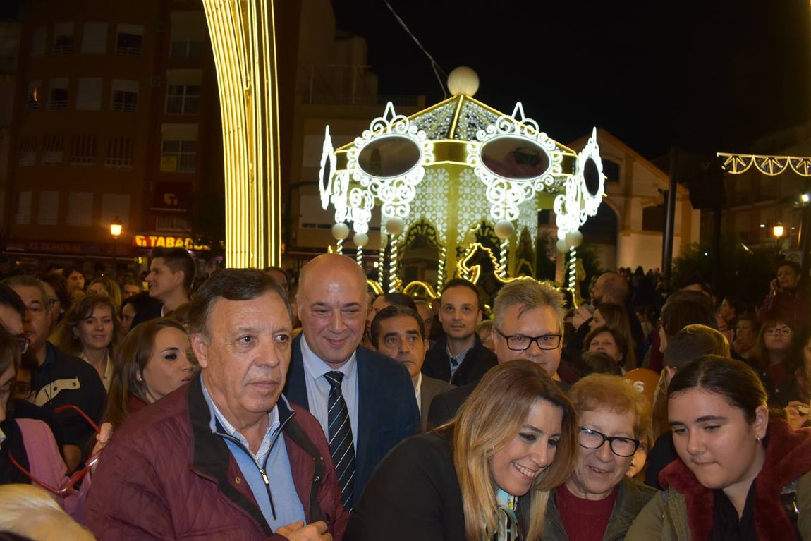 La iluminación navideña de Puente Genil, en imágenes