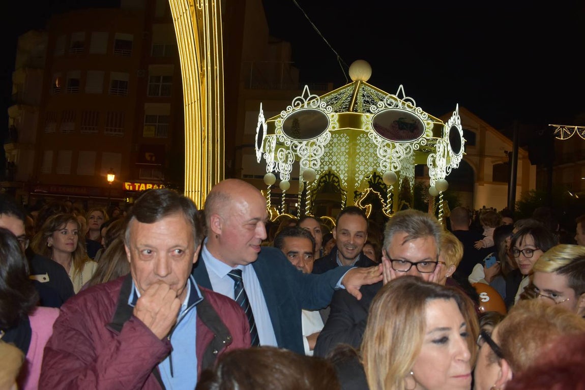La iluminación navideña de Puente Genil, en imágenes