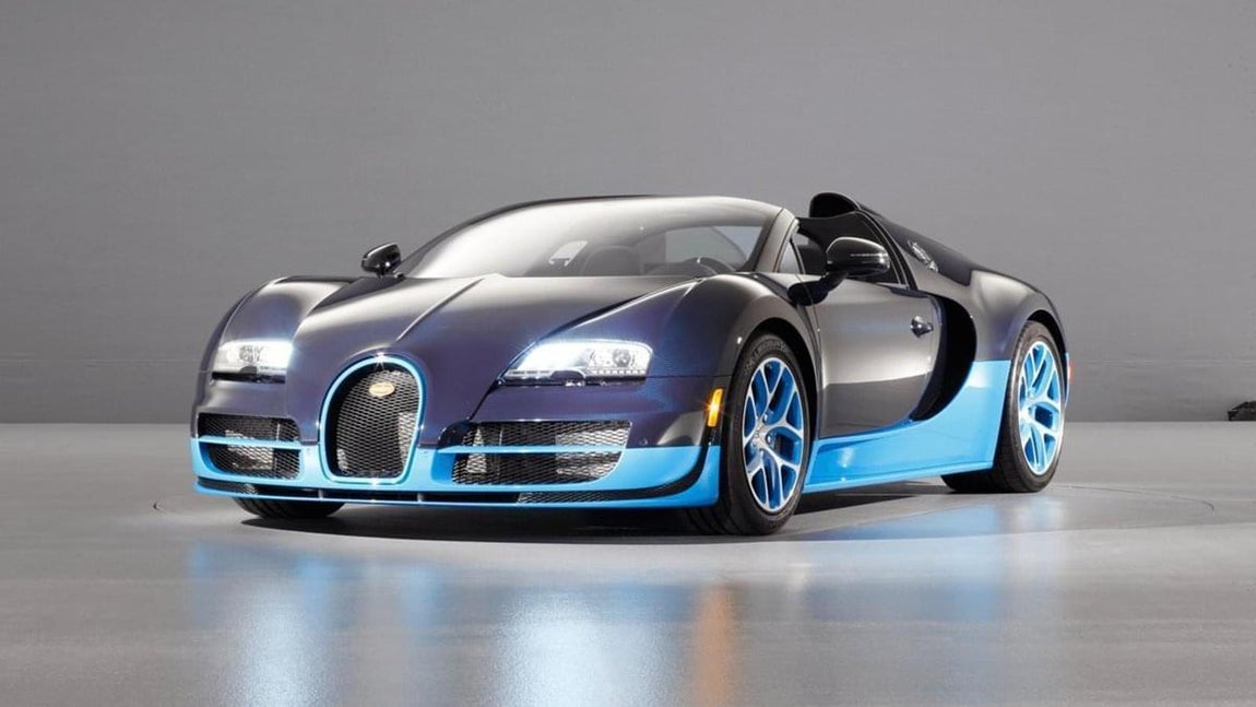 Bugatti Veyron Grand Sport Vitesse. Su diseño es agresivo y la versión de Mayweather cuenta con detalles en naranja.