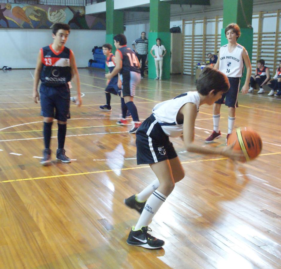 Las mejores imágenes del partido de baloncesto entre Claret &quot;A&quot; y San Patricio Soto &quot;A&quot;