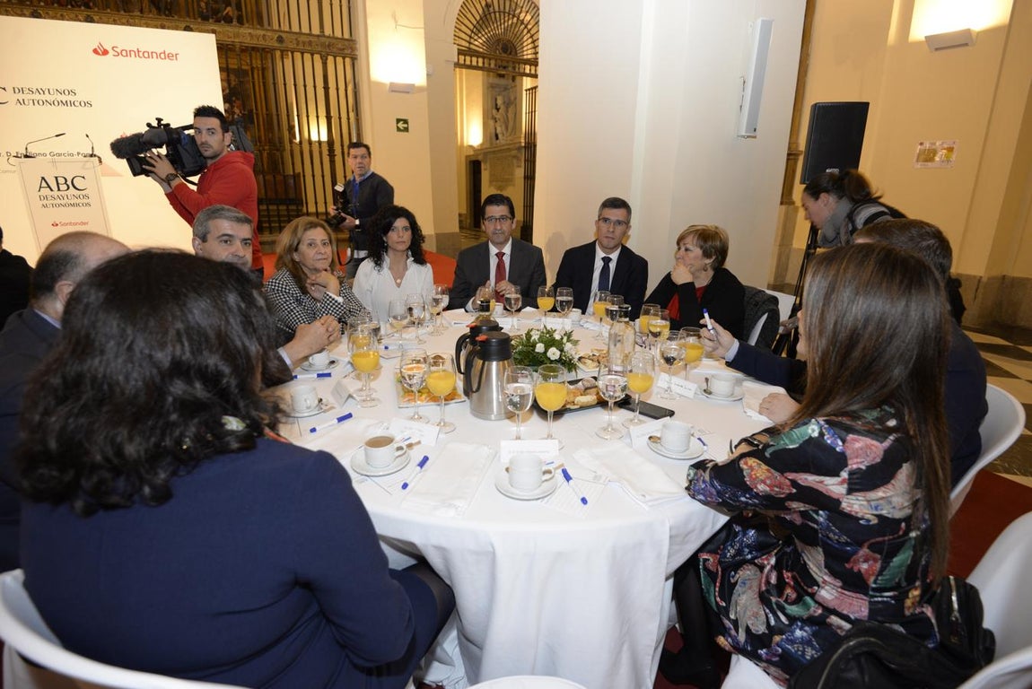 Los invitados al «Desayuno Autonómico» de ABC, en imágenes