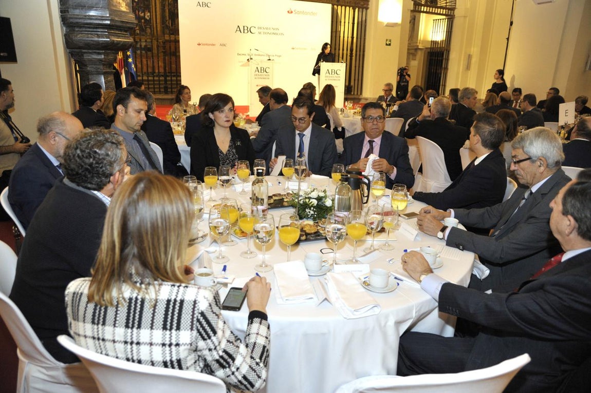 Los invitados al «Desayuno Autonómico» de ABC, en imágenes
