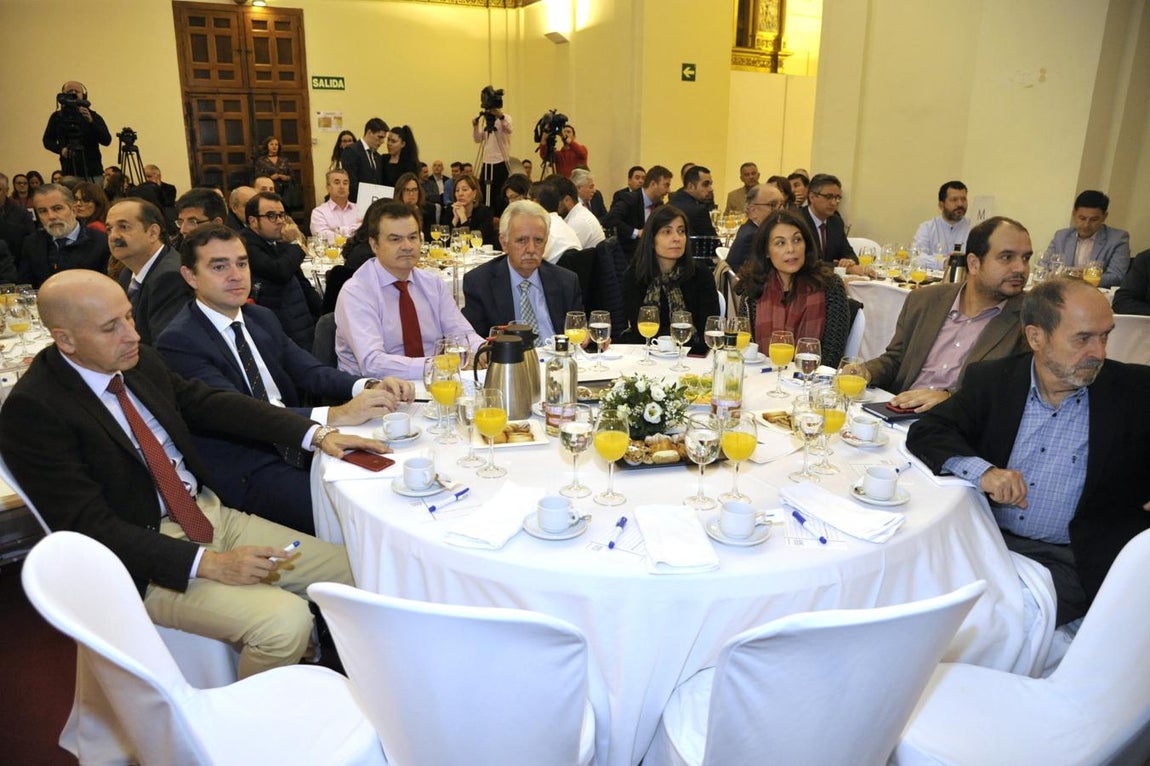 Los invitados al «Desayuno Autonómico» de ABC, en imágenes