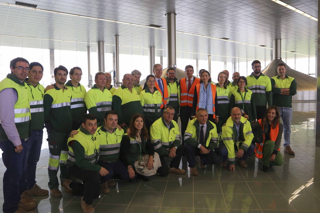 La visita de la ministra Maroto a la fábrica de Heineken, en imágenes