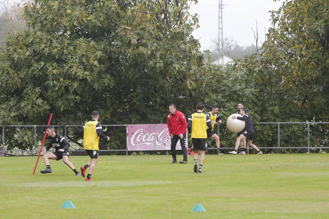 El primer día de Curro Torres en el Córdoba CF, en imágenes