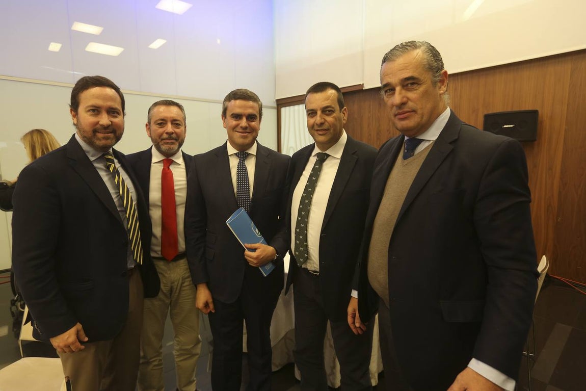 Luis Mora, José Enrique Rodriguez, Pepe Ortiz, Rafael RuIz Canto y José Román. 