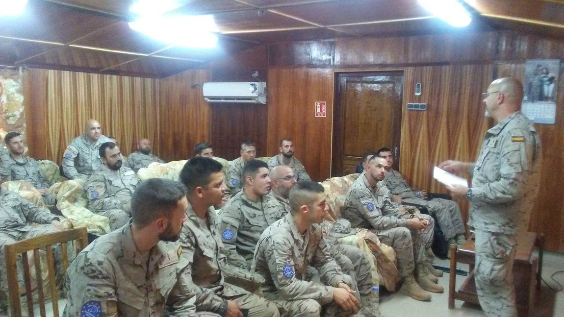 Los militares, los primeros en votar