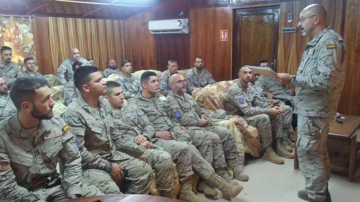 Los militares, los primeros en votar