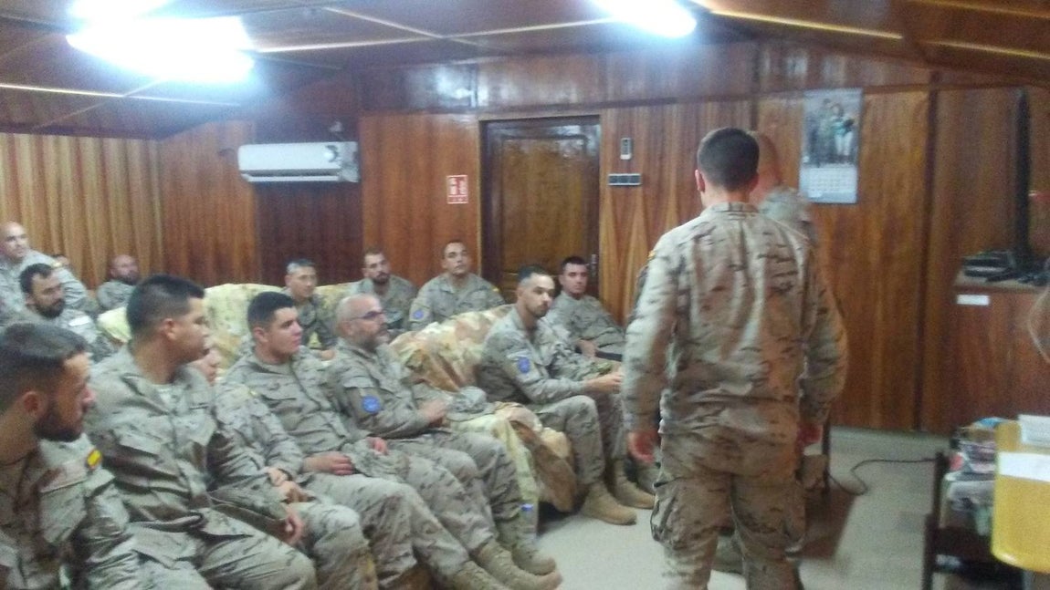 Los militares, los primeros en votar