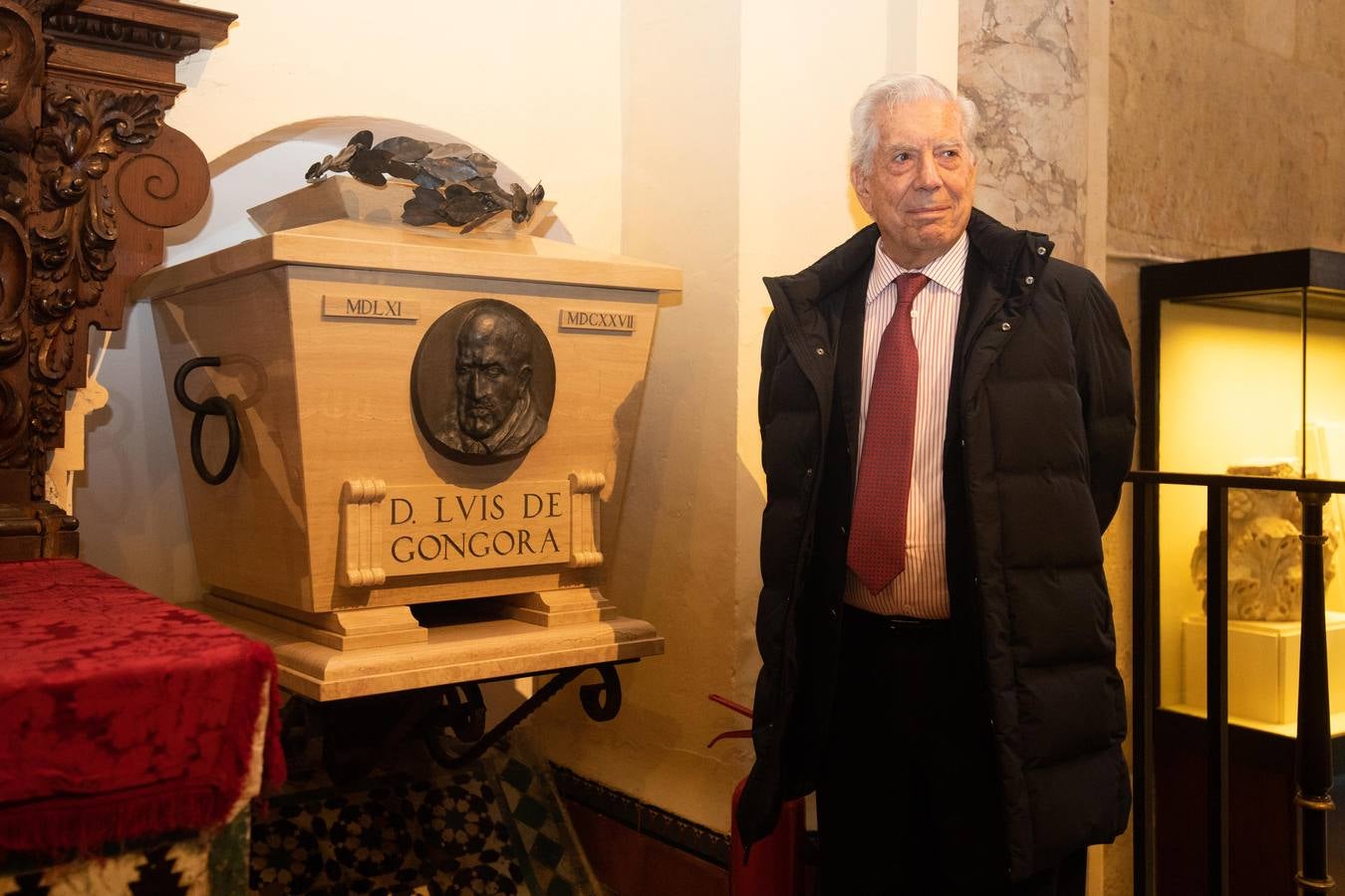 La visita de Vargas Llosa a la Mezquita-Catedral de Córdoba, en imágenes