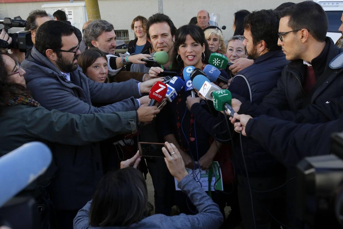 Las imágenes de cómo han votado los candidatos a la presidencia de la Junta