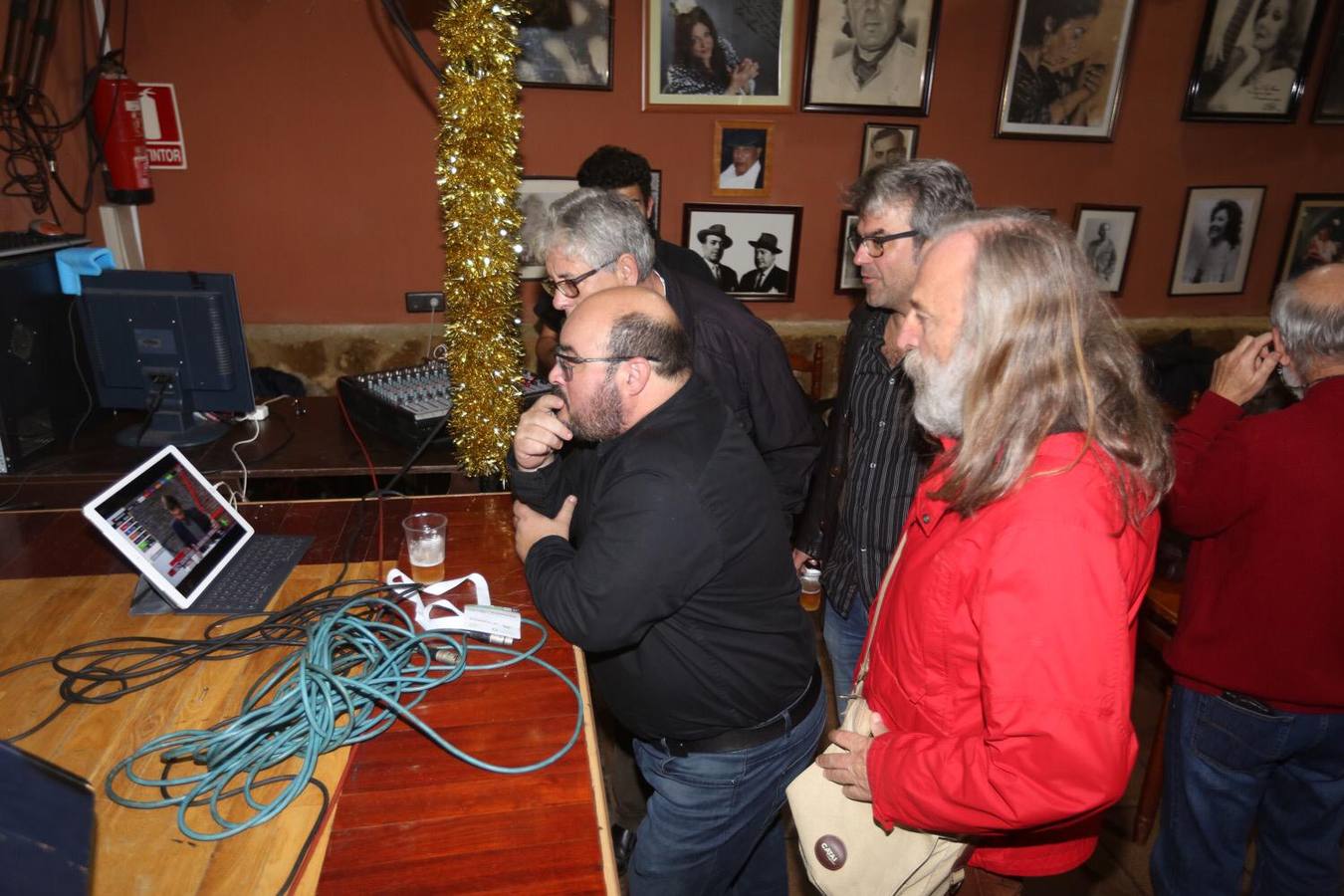 FOTOS: El escrutinio en las sedes de los partidos de Cádiz