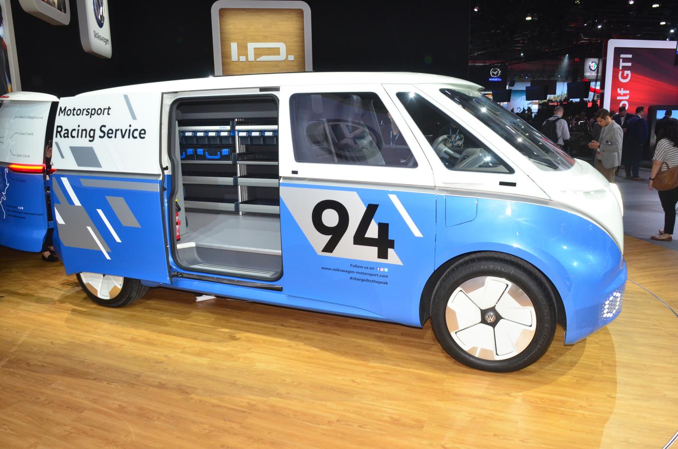 3. Volkswagen I. D. Buzz Cargo: la mítica furgoneta hippie, vuelve con motor eléctrico