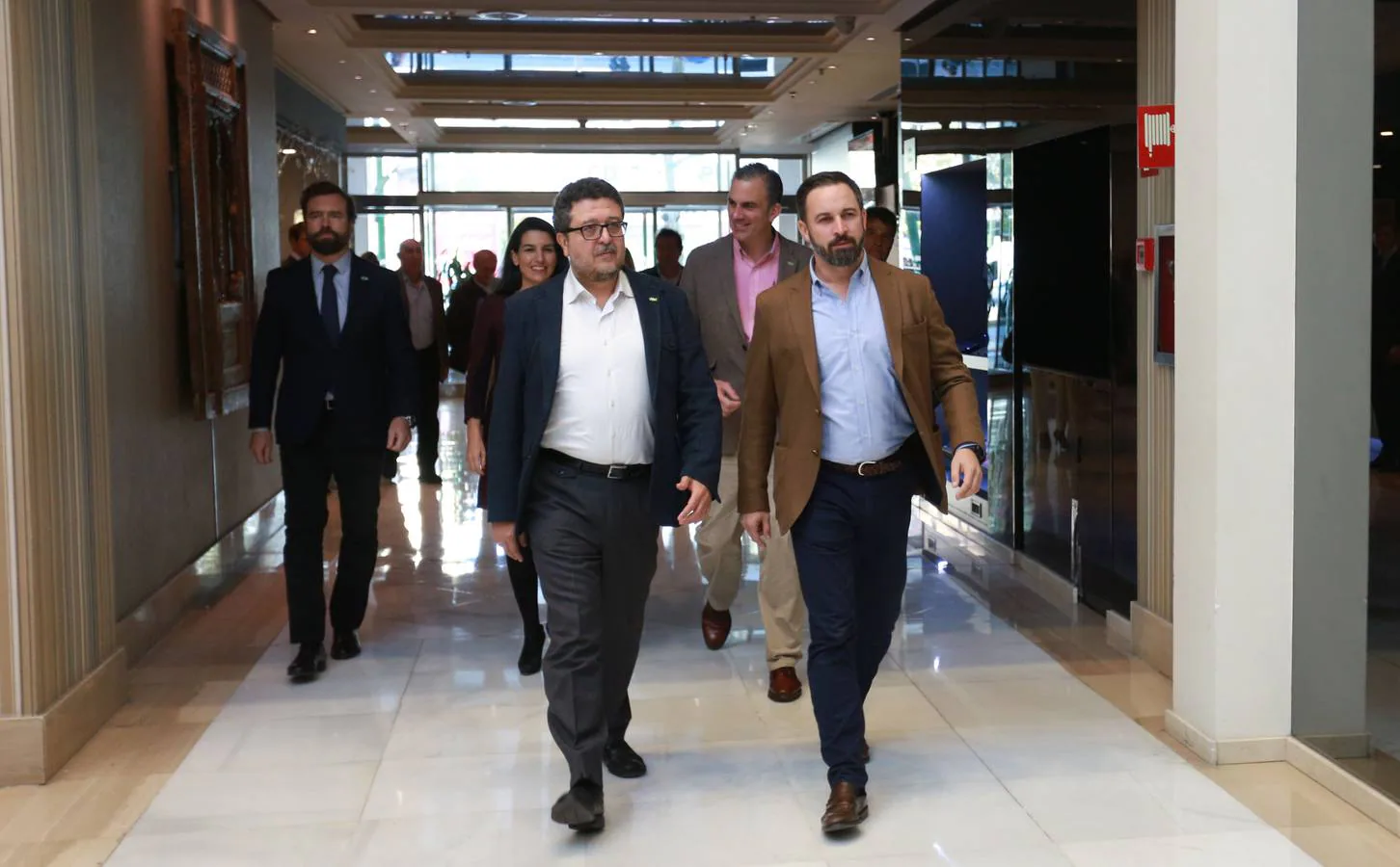 Los líderes de Vox han estado este lunes en el hotel Ayre de Sevilla tras su histórico resultado electoral de este 2-D