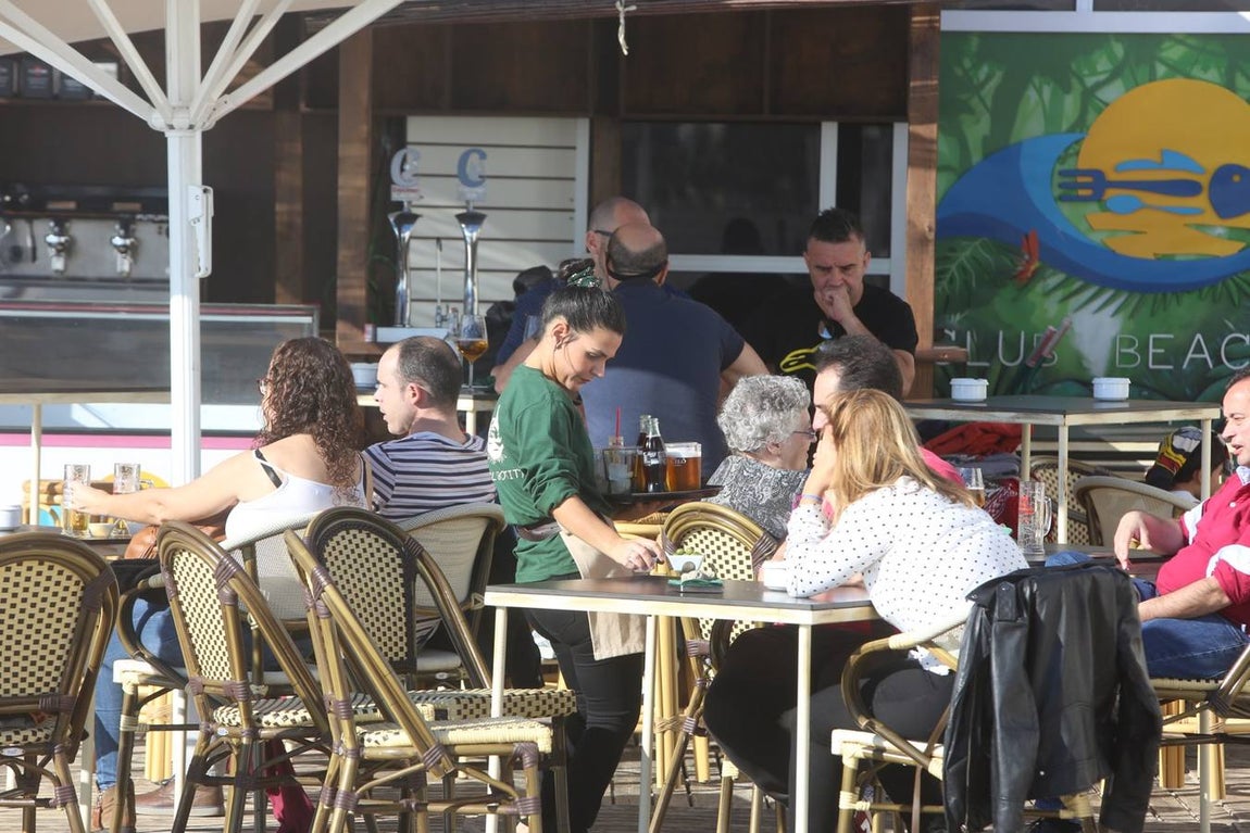 Espléndido primer día del puente de diciembre en Cádiz