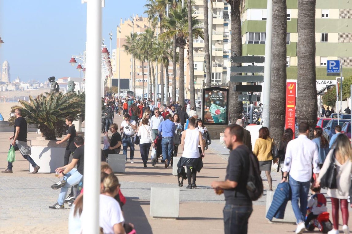 Espléndido primer día del puente de diciembre en Cádiz