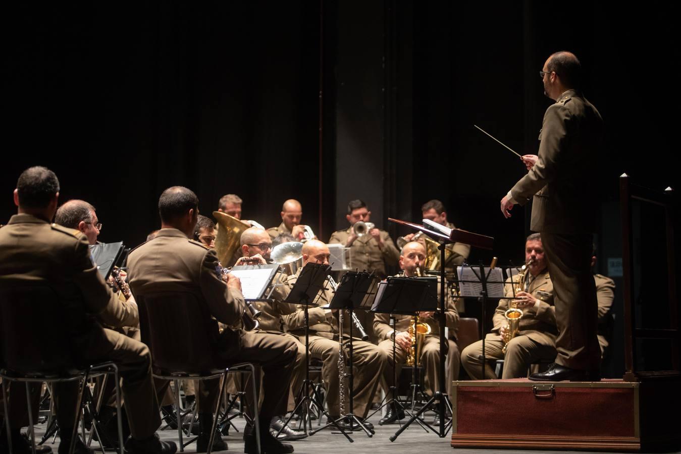 El concierto de la Inmaculada de la BRI X de Córdoba, en imágenes