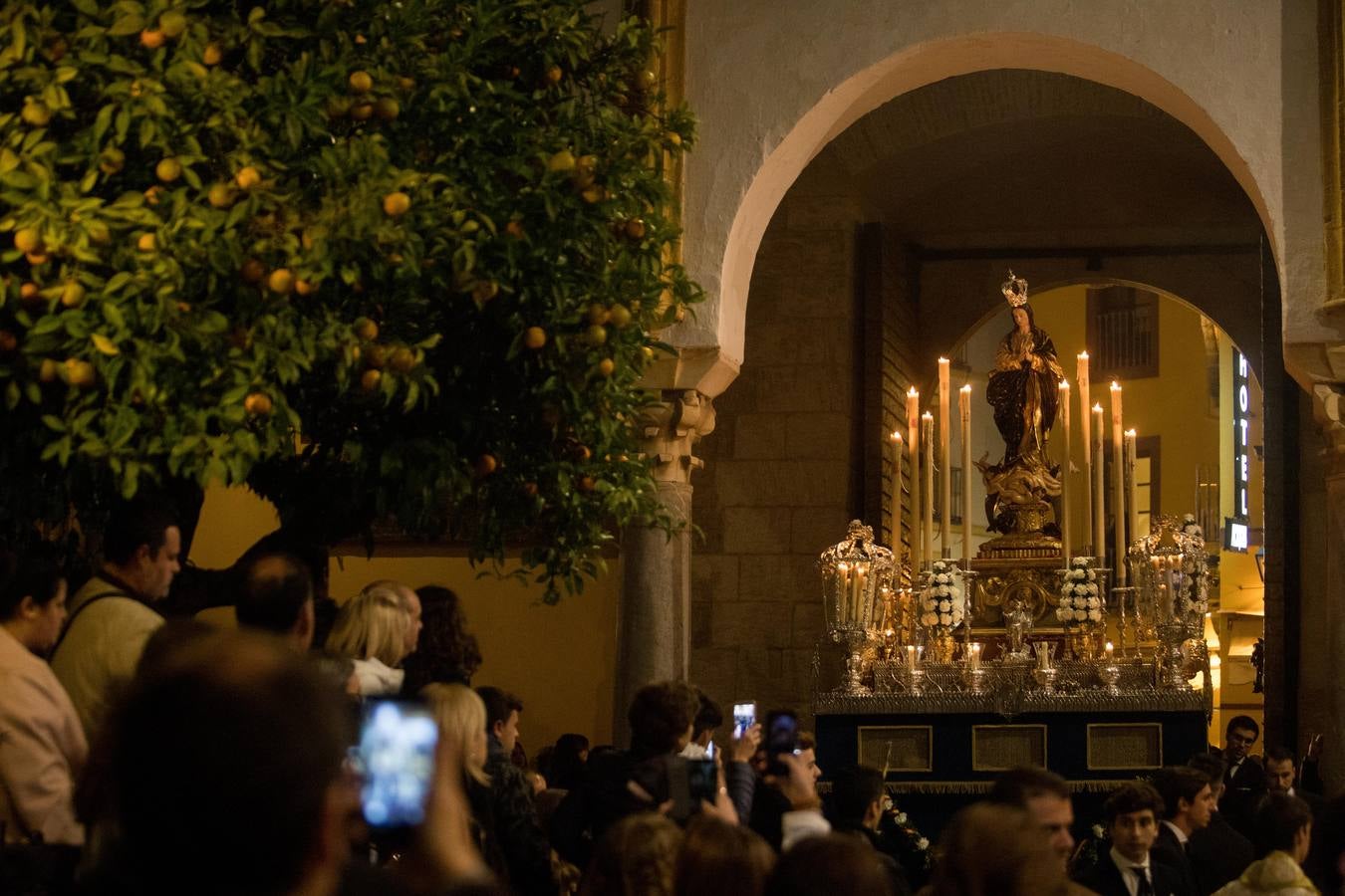 La procesión de la Virgen de la Inmaculada de Córdoba, en imágenes