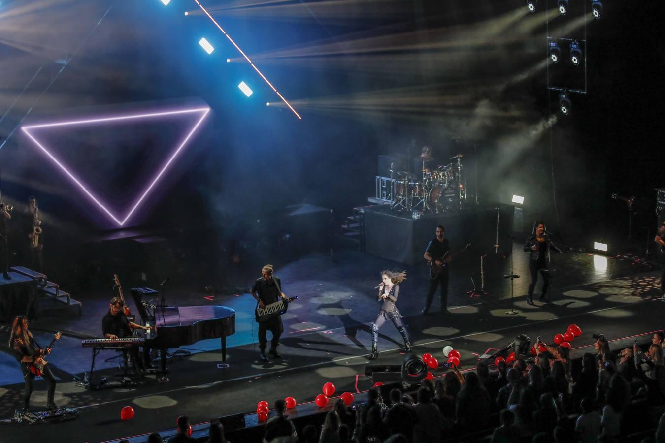 Malú triunfa en Sevilla con su gira «Oxígeno»