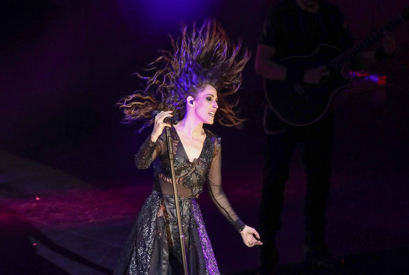 Malú triunfa en Sevilla con su gira «Oxígeno»