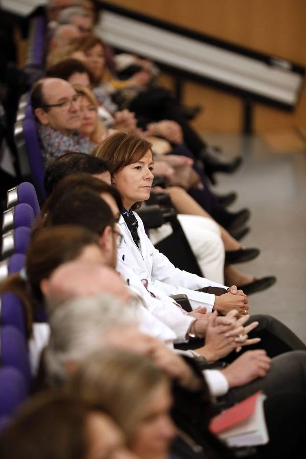 La despedida a más de 200 jubilados del Hospital Reina Sofía, en imágenes