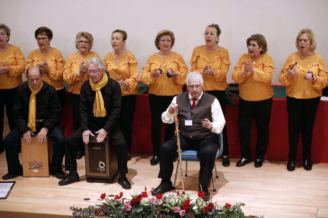 La despedida a más de 200 jubilados del Hospital Reina Sofía, en imágenes