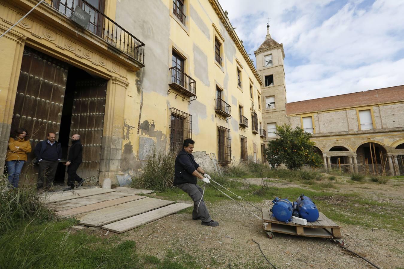 Los primeros preparativos para la reforma del Palacio Episcopal de Córdoba, en imágenes