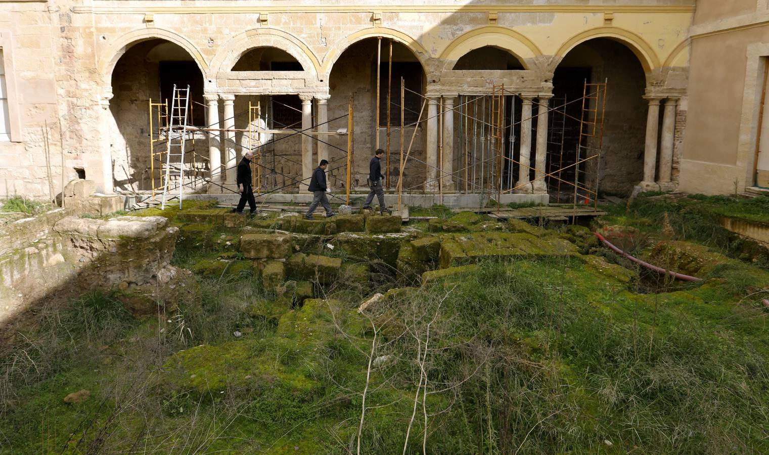 Los primeros preparativos para la reforma del Palacio Episcopal de Córdoba, en imágenes