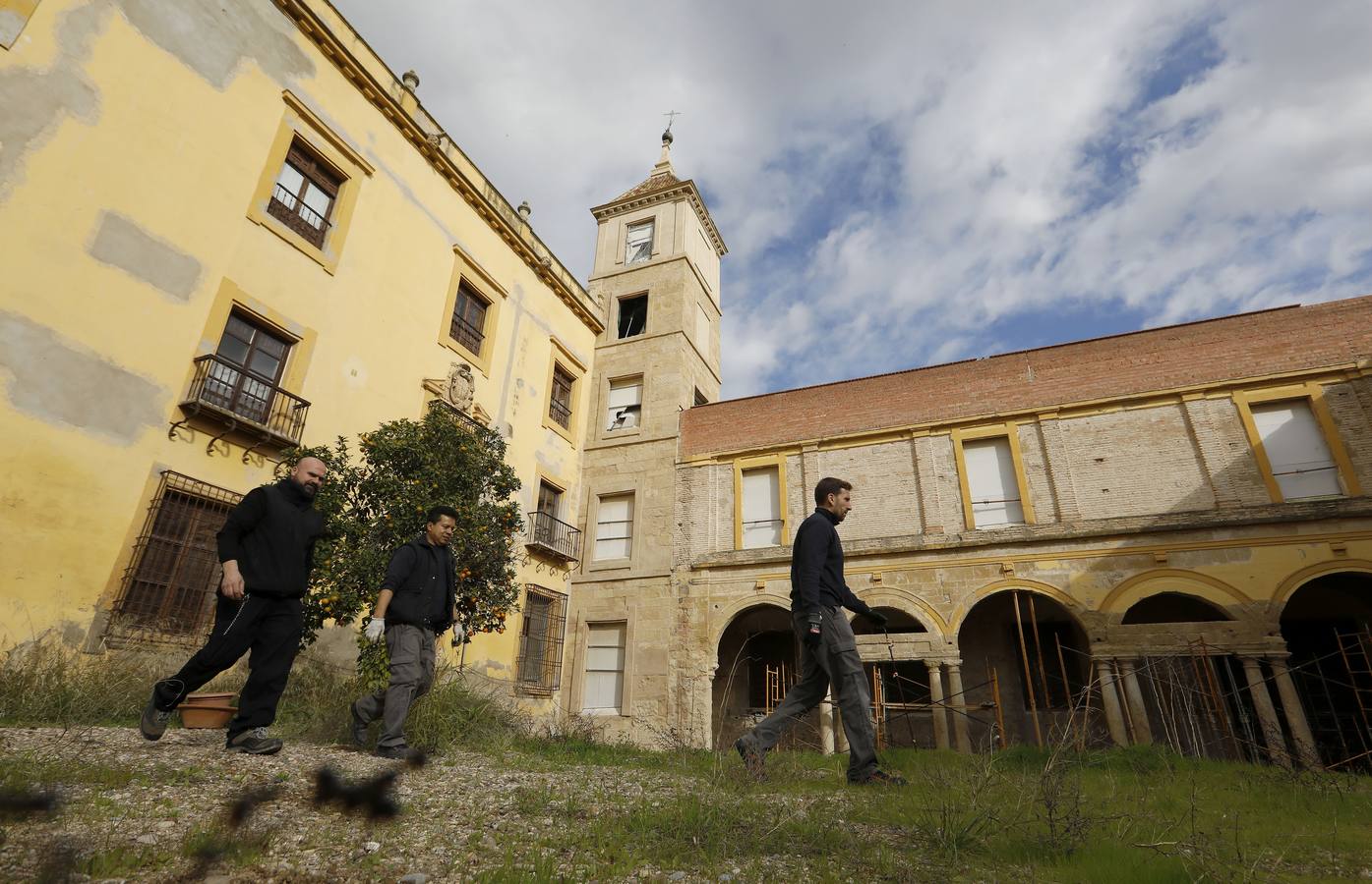 Los primeros preparativos para la reforma del Palacio Episcopal de Córdoba, en imágenes