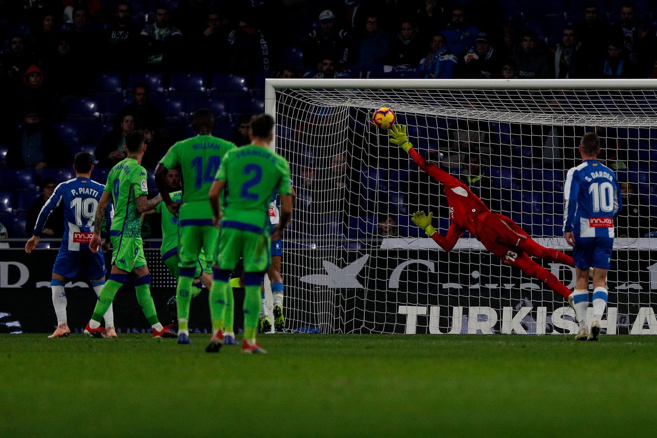 Sexto partido consecutivo sin perder del Real Betis y tercera victoria seguida de los verdiblancos en LaLiga, la que los pupilos de Quique Setién han conseguido en su visita al RCDE Stadium