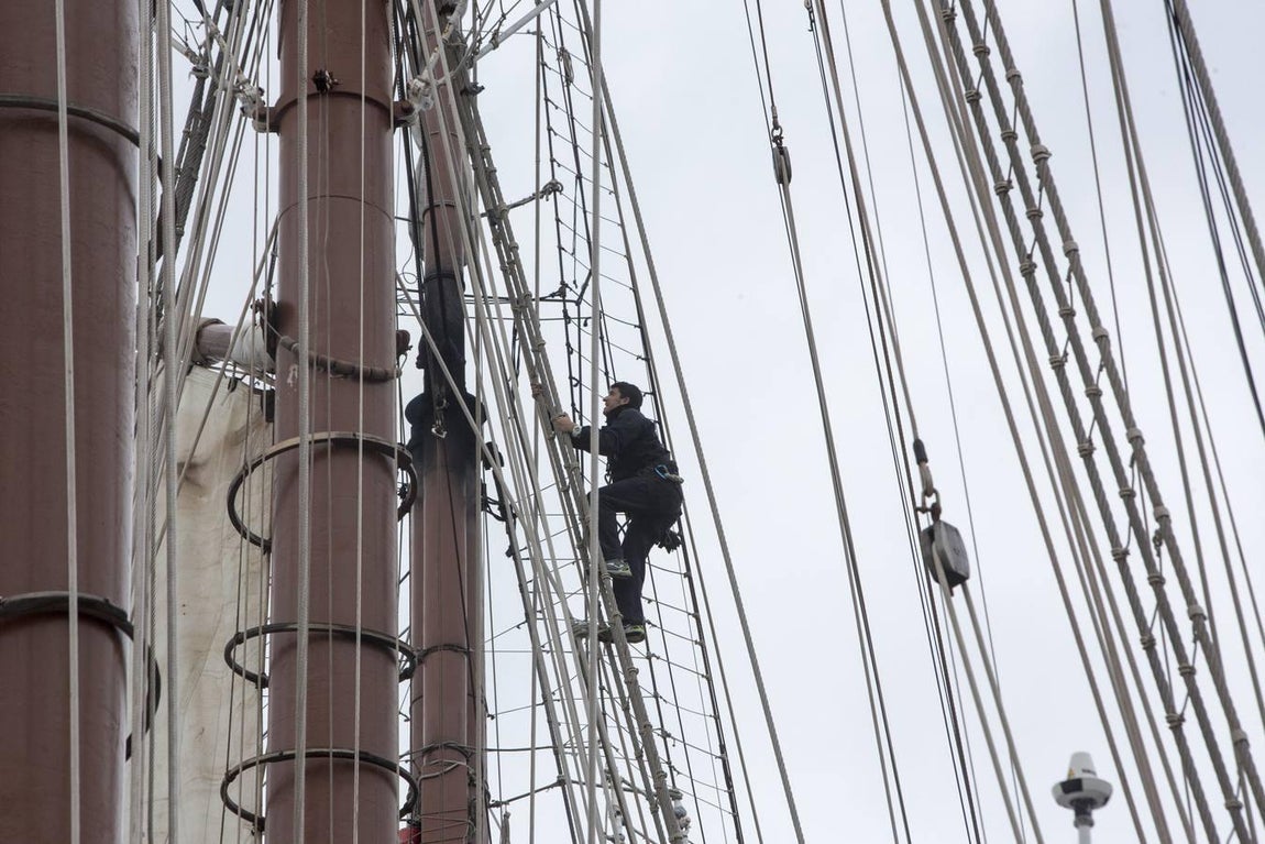 En imágenes: El Juan Sebastián de Elcano se adiestra para su nuevo crucero de instrucción