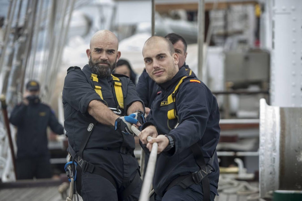 En imágenes: El Juan Sebastián de Elcano se adiestra para su nuevo crucero de instrucción