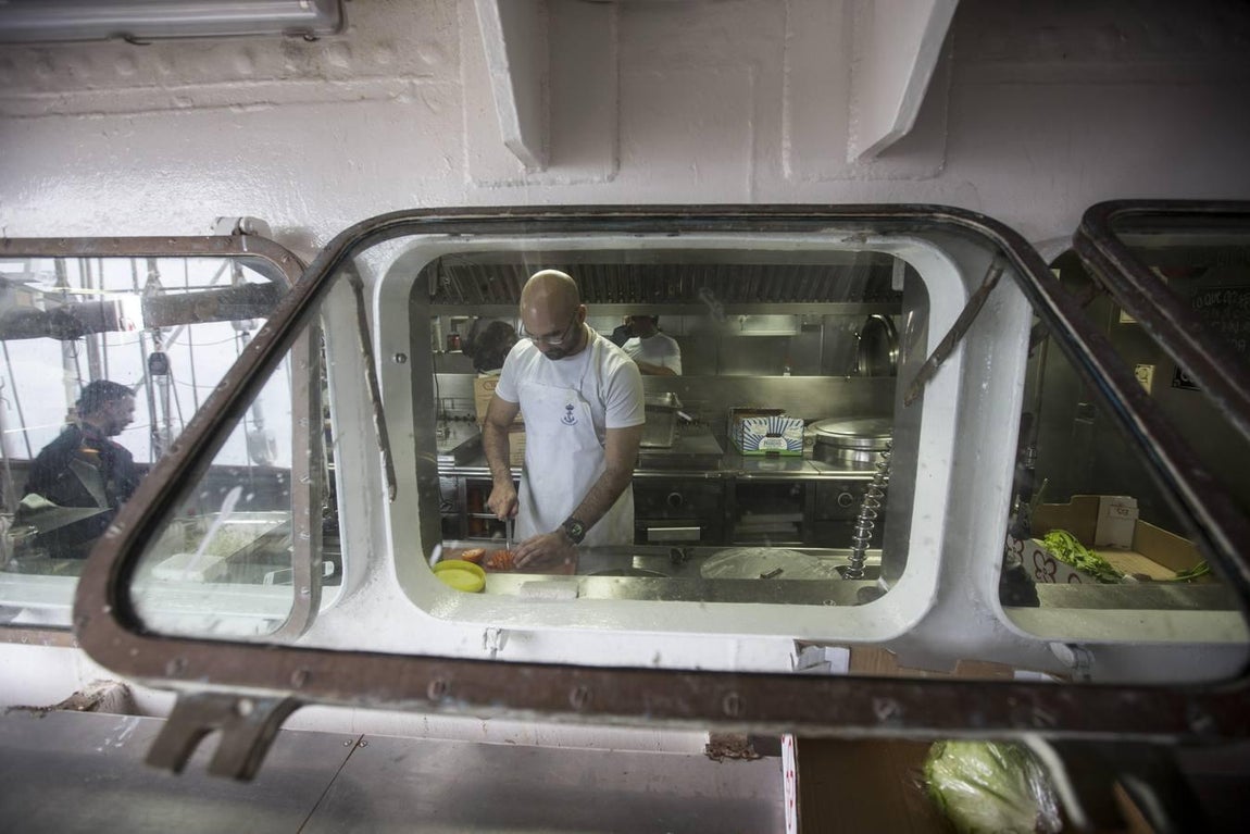 En imágenes: El Juan Sebastián de Elcano se adiestra para su nuevo crucero de instrucción
