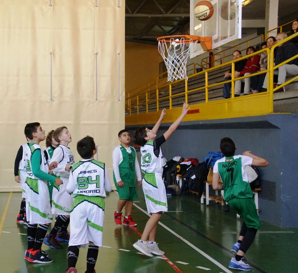 Las mejores imágenes del partido entre Salesianos San Miguel y Jesús Maestro