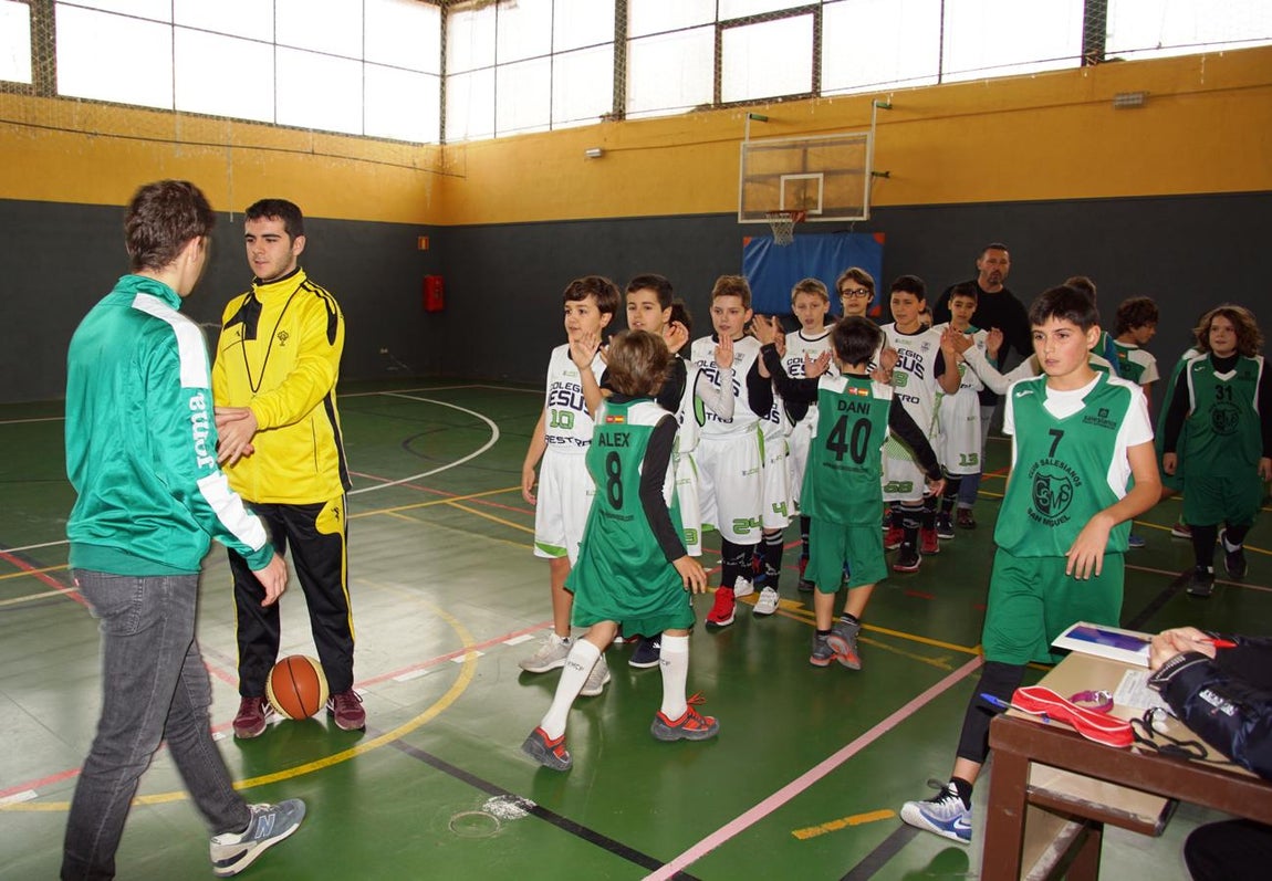 Las mejores imágenes del partido entre Salesianos San Miguel y Jesús Maestro