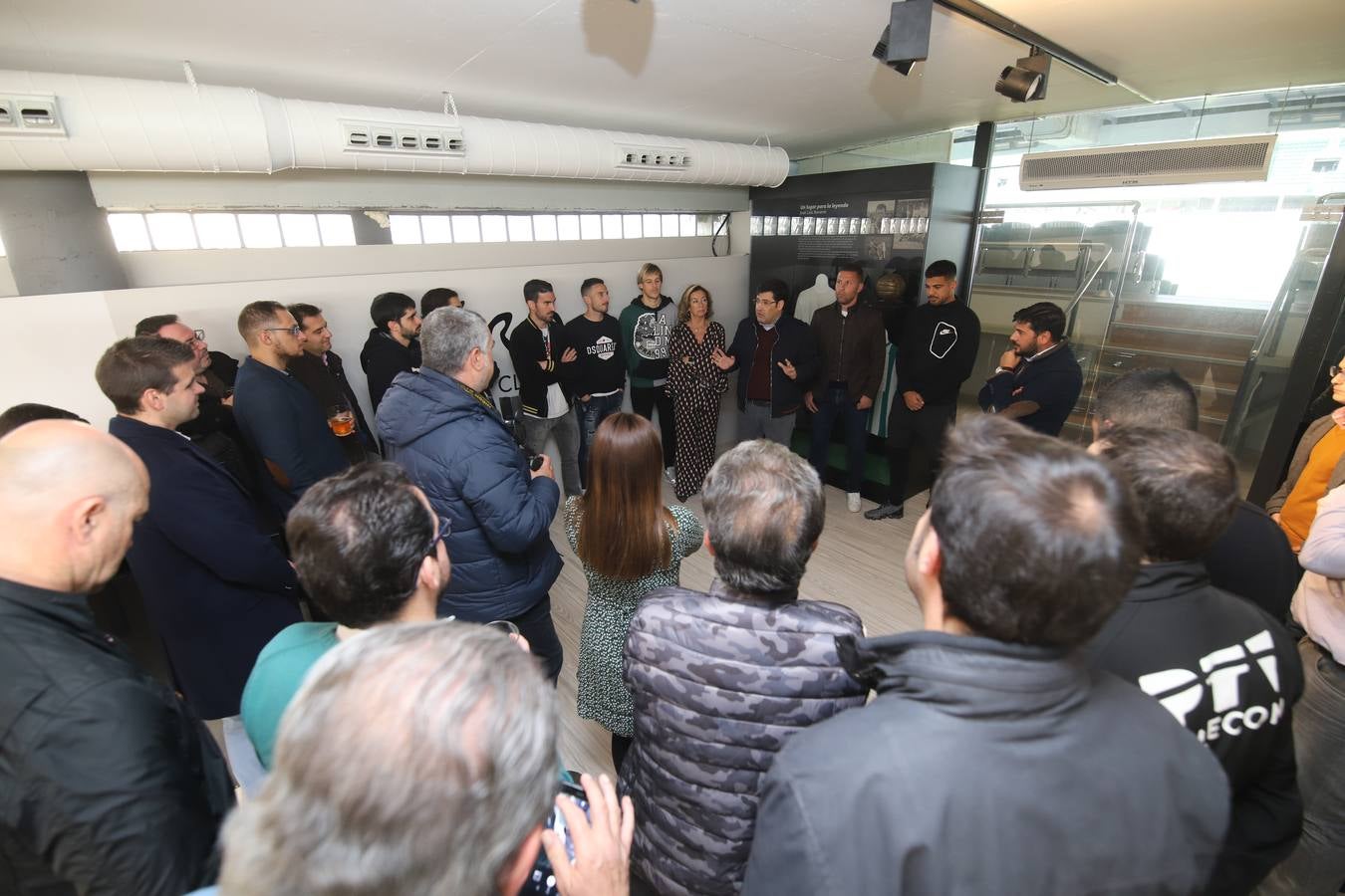 El aperitivo de Navidad del Córdoba CF con la prensa, en imágenes