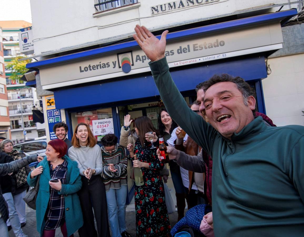 En imágenes, la alegría del Gordo de la Lotería de Navidad 2018 en Andalucía