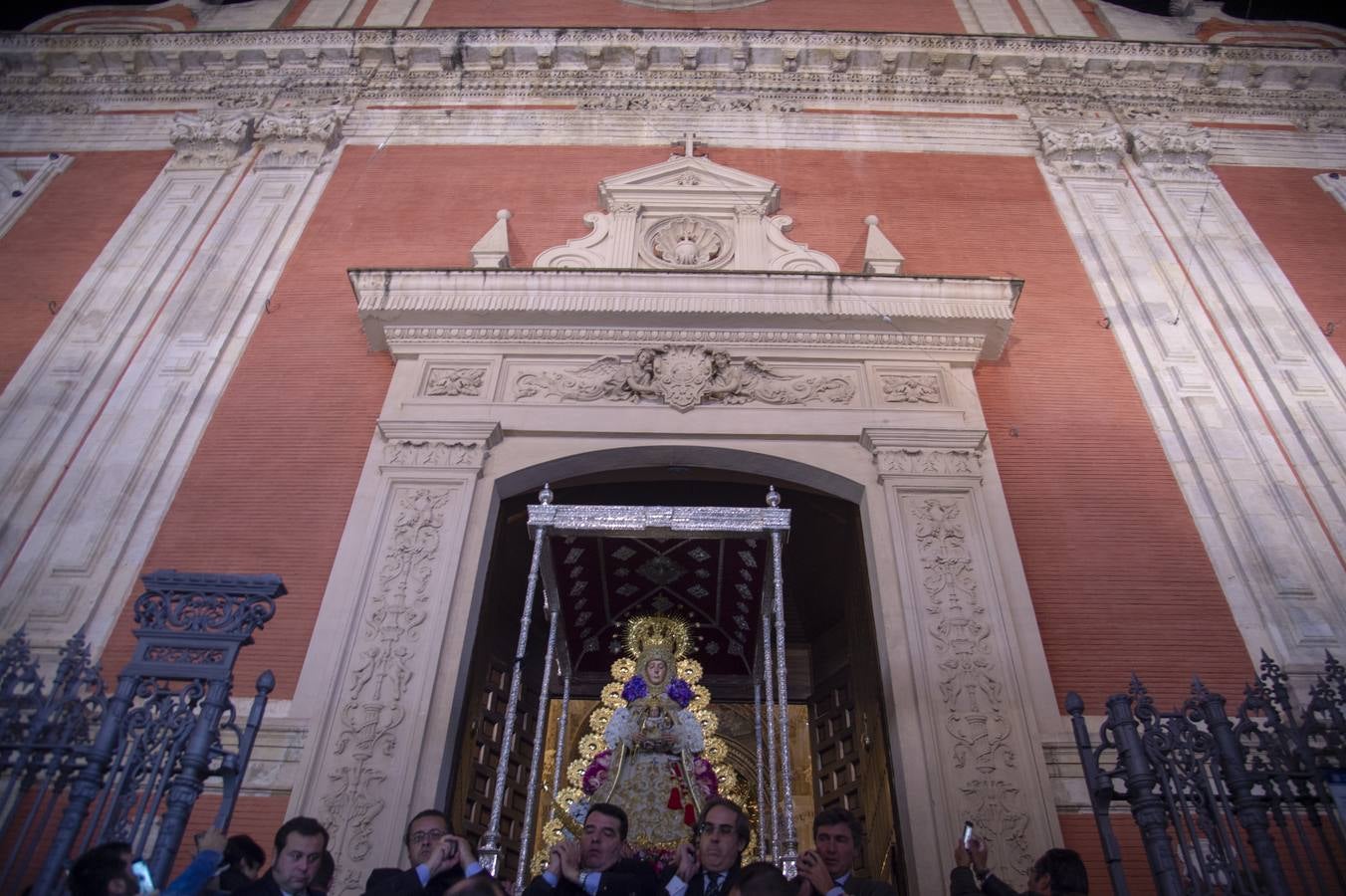 Galería de la procesión de la Virgen del Rocío de Sevilla