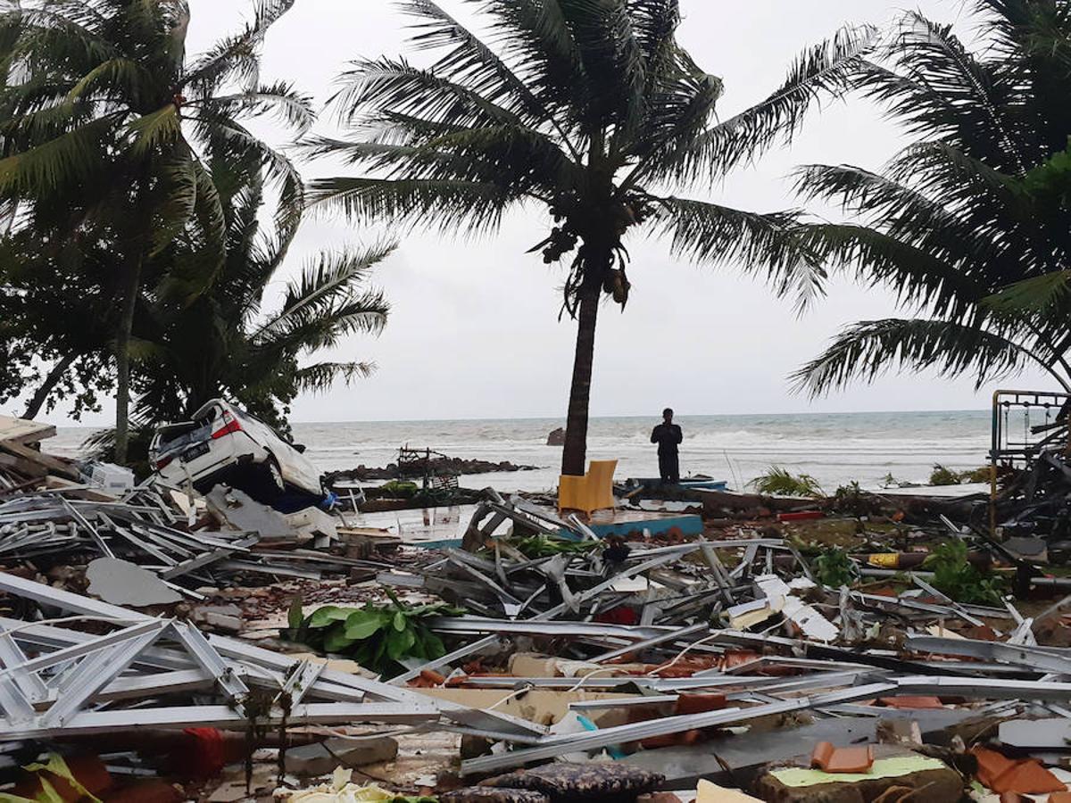 Entre el 29 de julio y el 19 de agosto, una serie de temblores en la turística isla de Lombok, cercana a la isla de Bali, causó 564 muertos y más de 400.000 desplazados, la mayoría de ellos tras un devastador terremoto de magnitud 6,9 el 5 de agosto. 