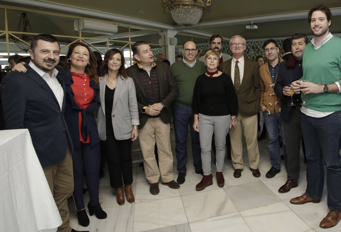 En imágenes, el PP andaluz celebra con los medios la Navidad... y el nuevo panorama político