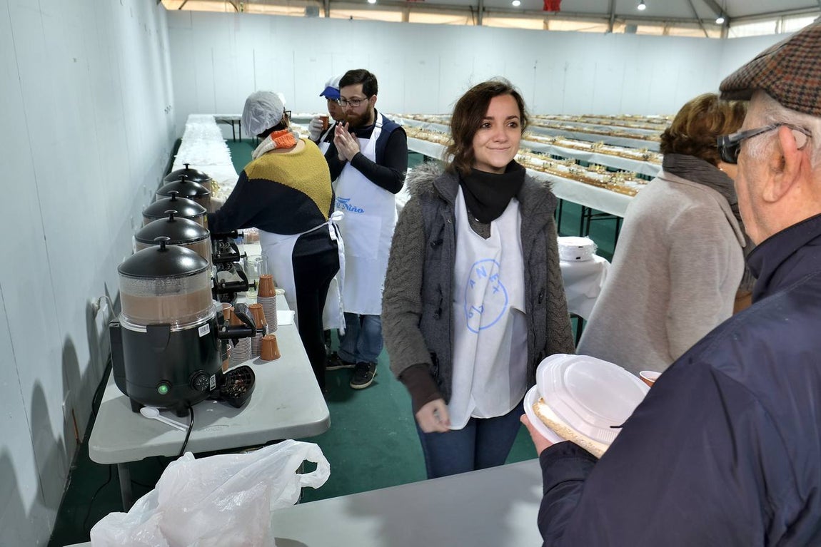 En imágenes, el roscón solidario de Andex en la Diputación