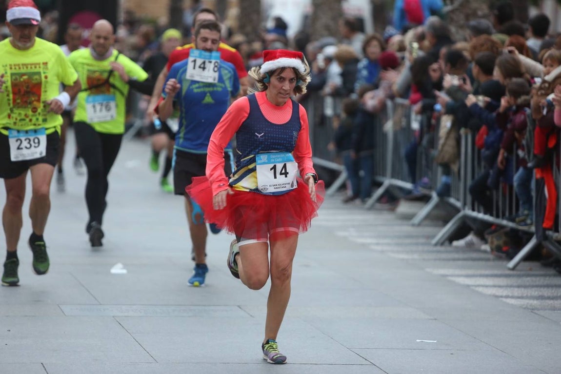 Fotos: Búscate en la San Silvestre de Cádiz 2018 (I)