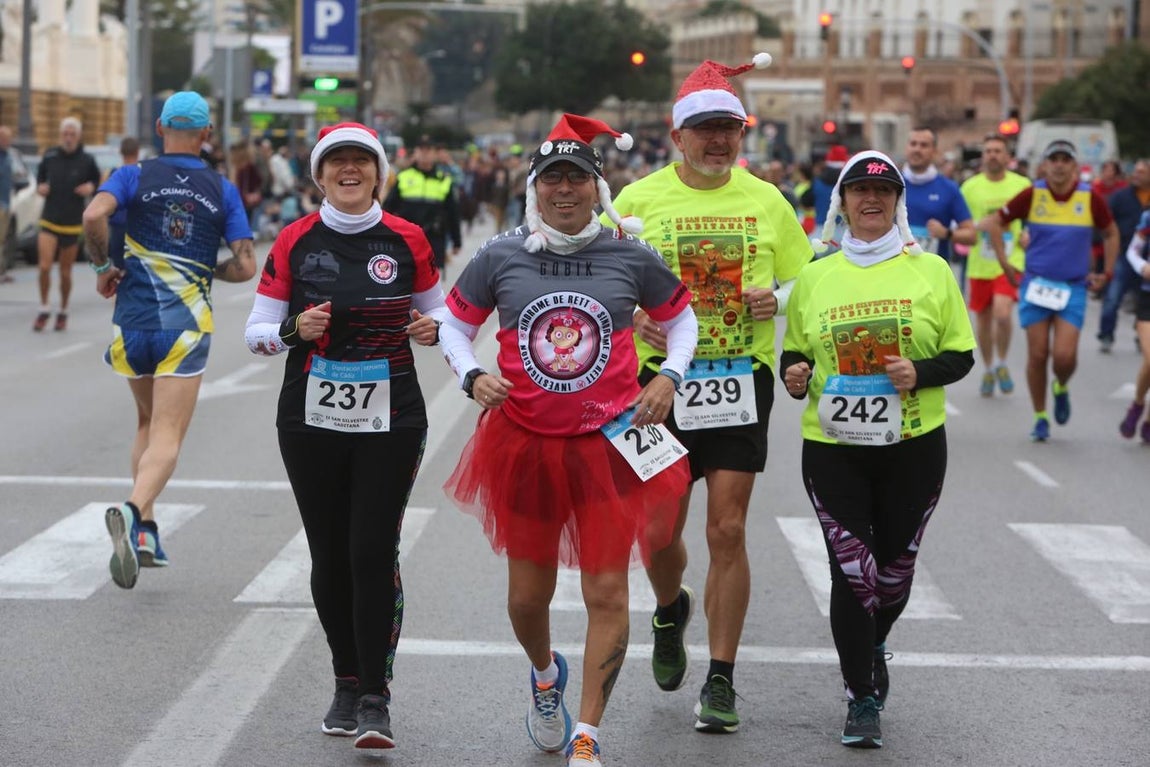 Fotos: Búscate en la San Silvestre de Cádiz 2018 (II)
