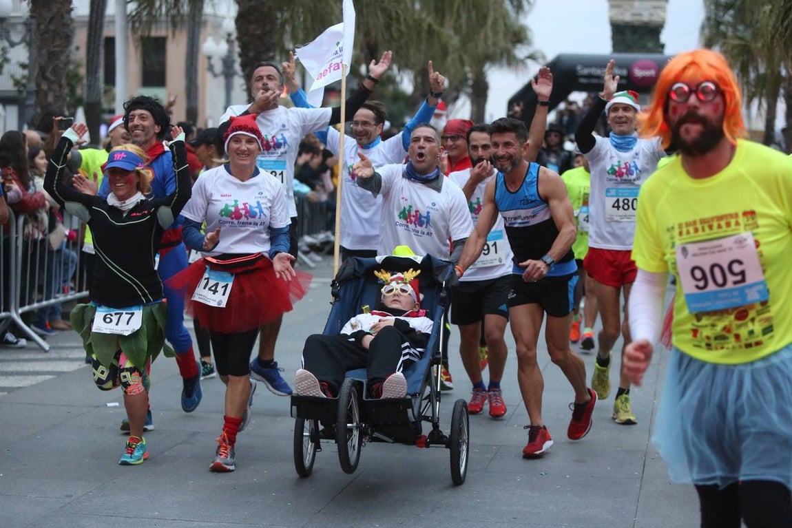 Fotos: Búscate en la San Silvestre de Cádiz 2018 (II)