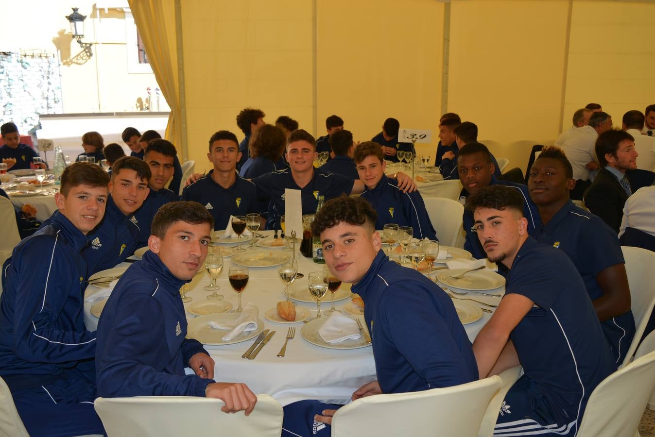 El almuerzo de Navidad del Cádiz CF, en imágenes