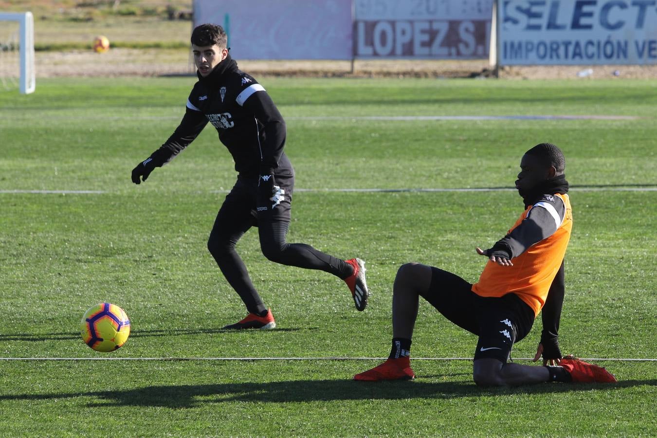 El primer entreno del año a puerta abierta, en imágenes